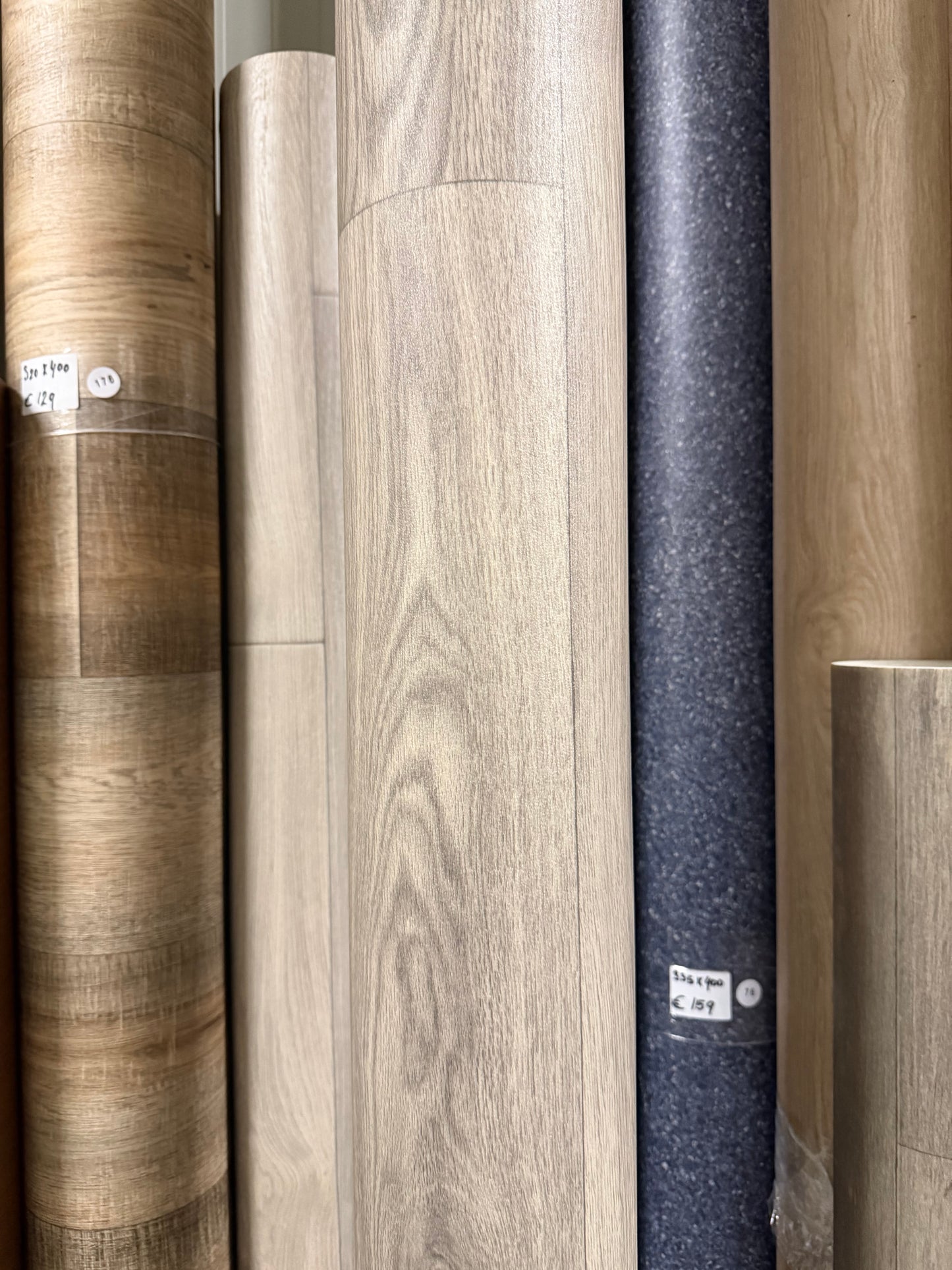 Licht Grijsbruin Eiken Vinyl Restpartij |
2,90x4,00mtr