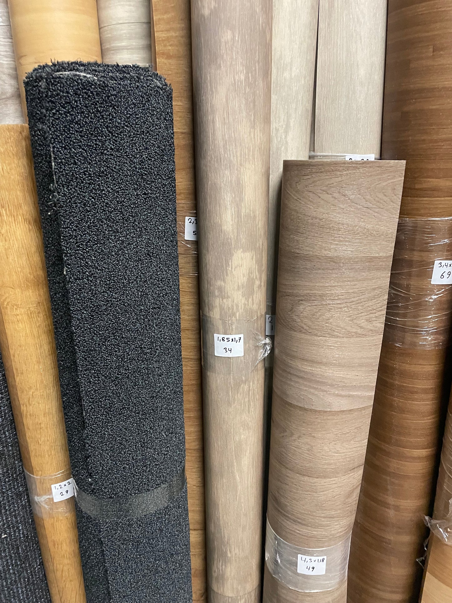 Gevlekt Bruin Eiken Vinyl Restant | 1,65x1,70mtr