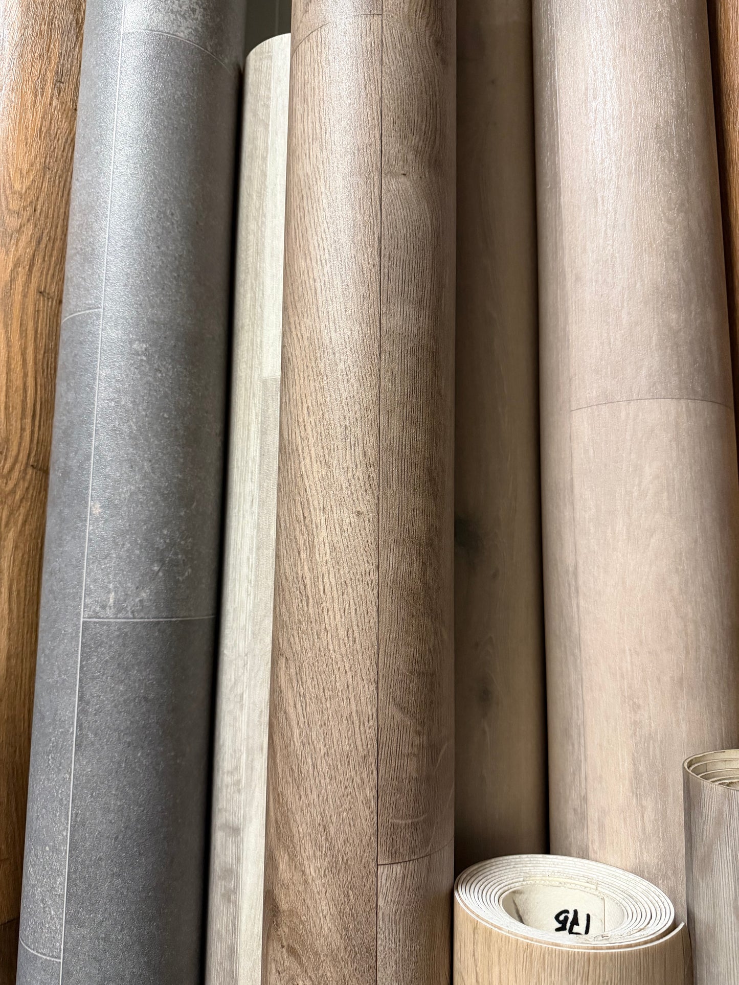 Grijsbruin Haarlem Eiken Vinyl Restpartij |
3,00x4,00mtr