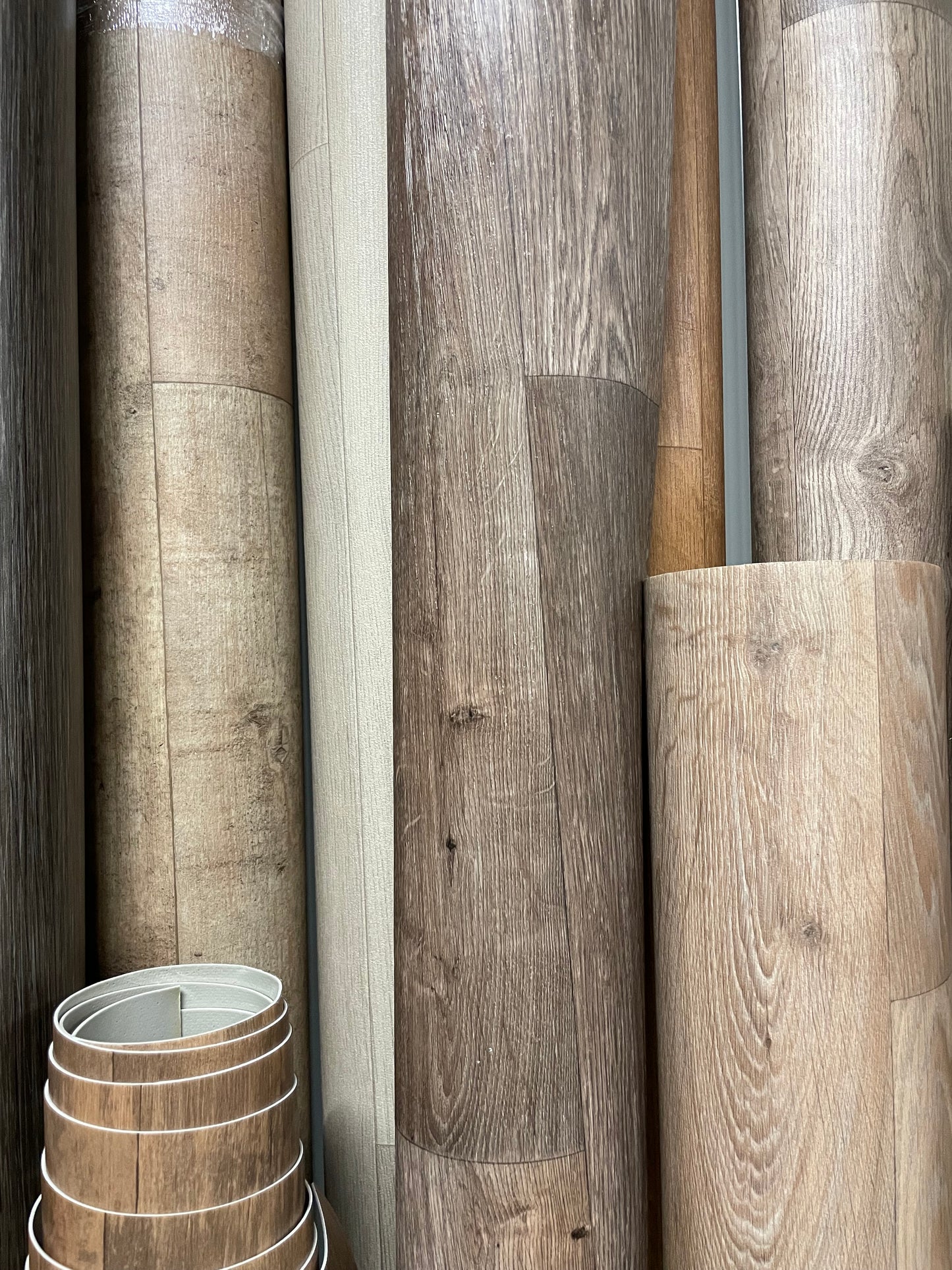 Grijsbruin Landelijk Eiken Vinyl Restpartij |
3,00x4,00mtr - Vinylrestpartij.nl