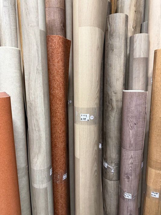 Licht Eiken met Viltrug Vinyl Restpartij |
3,00x4,00mtr