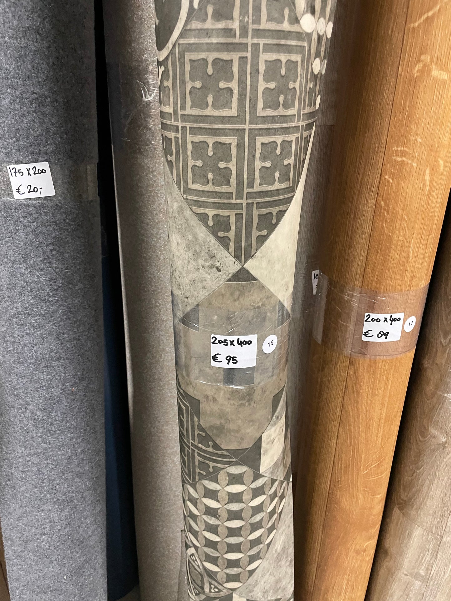 Portugese Tegels Donker Vinyl Restpartij |2,05x4,00mtr