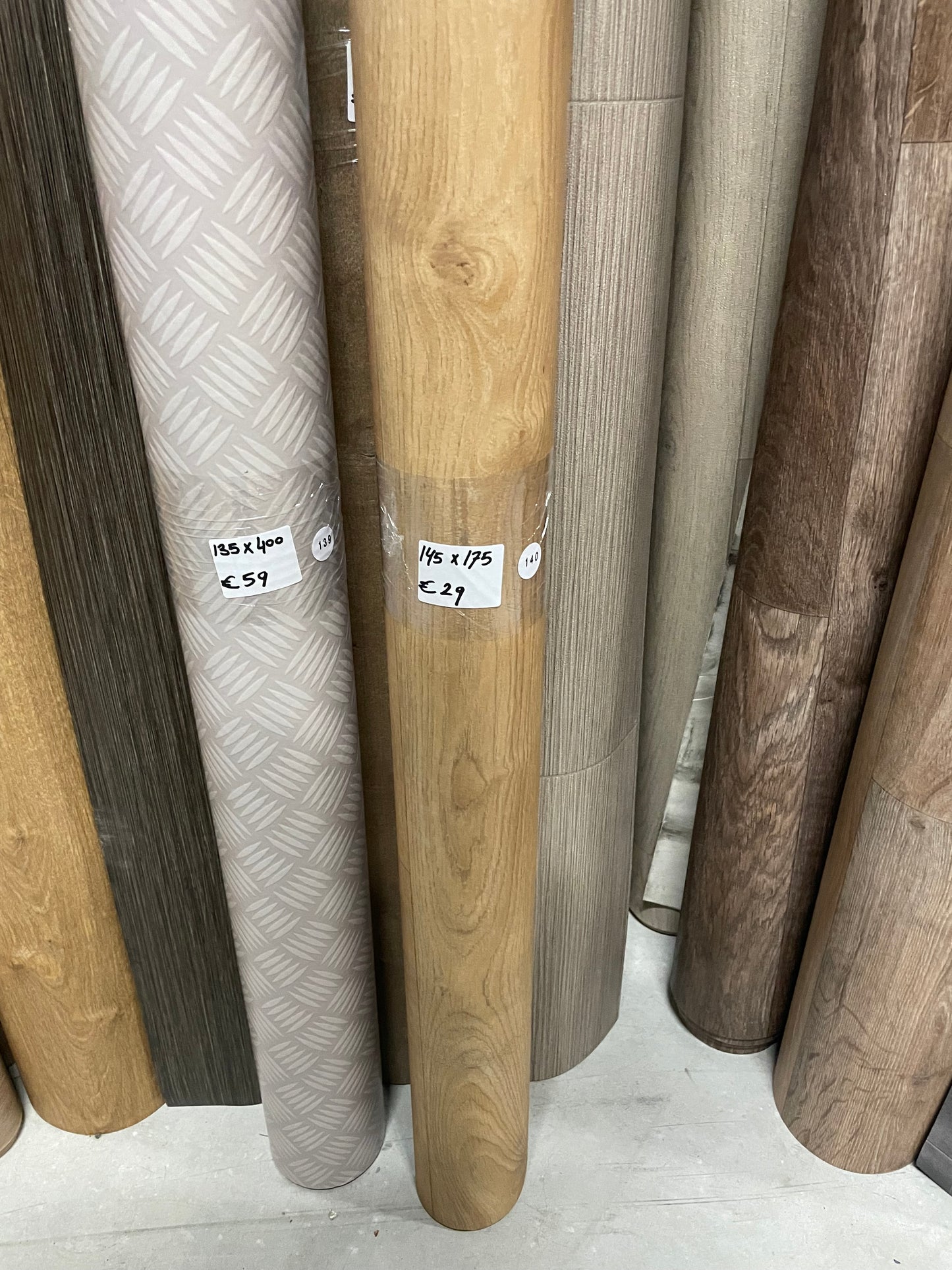 Honing Eiken Vinyl Restpartij |
1,45x1,75mtr - Vinylrestpartij.nl 