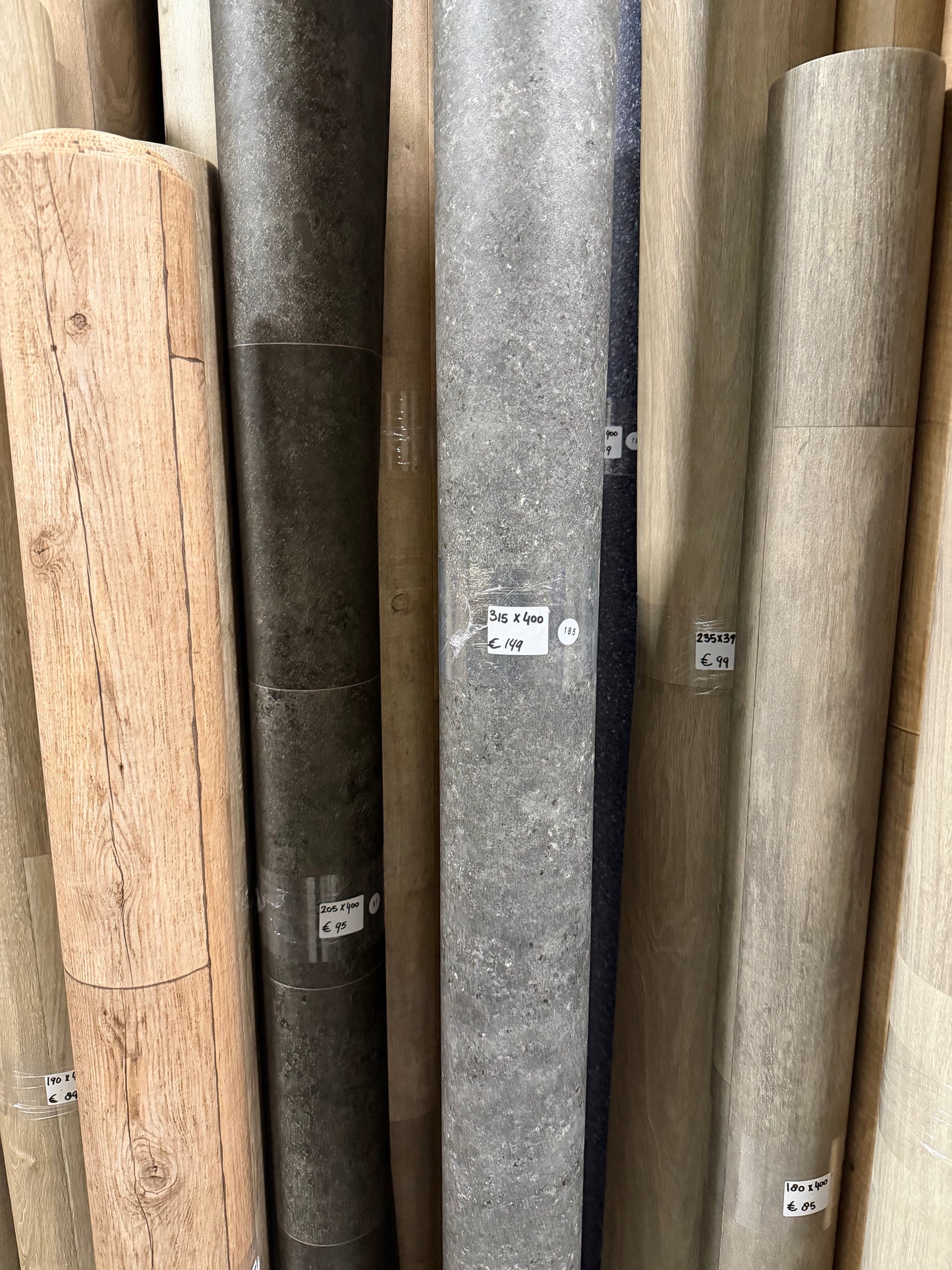 Grijs Gemêleerd Betonlook Vinyl Restpartij |
3,15x4,00mtr