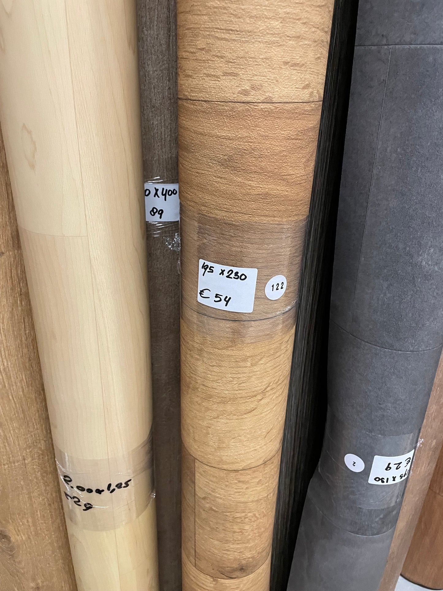 Modern Eiken Vinyl Restpartij |
1,95x2,30mtr - Vinylrestpartij.nl 