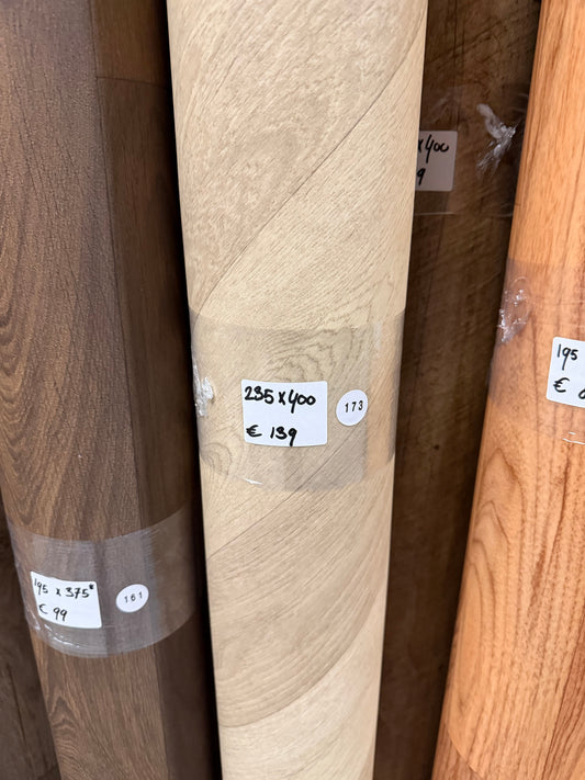 Visgraat Naturel Eiken Vinyl Restpartij |
2,35x4,00mtr