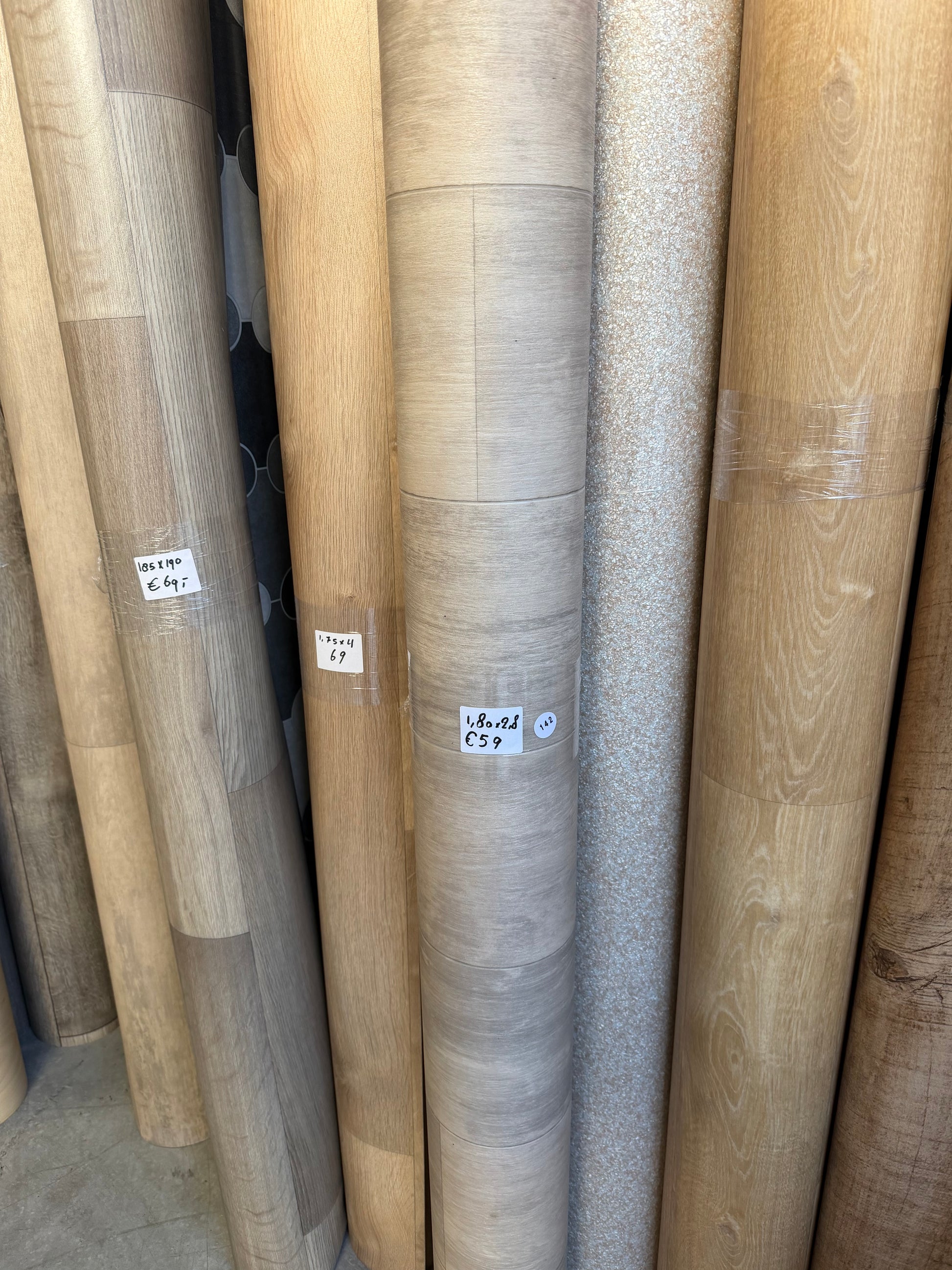 Forbo Novilon Beige Eiken Vinyl Restpartij |
1,80x2,80mtr - Vinylrestpartij.nl 
