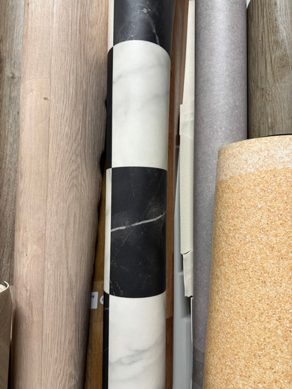 Zwart/Wit Geblokt Gemarmed Vinyl Restpartij | 3,15x4,00 (12,6m2)