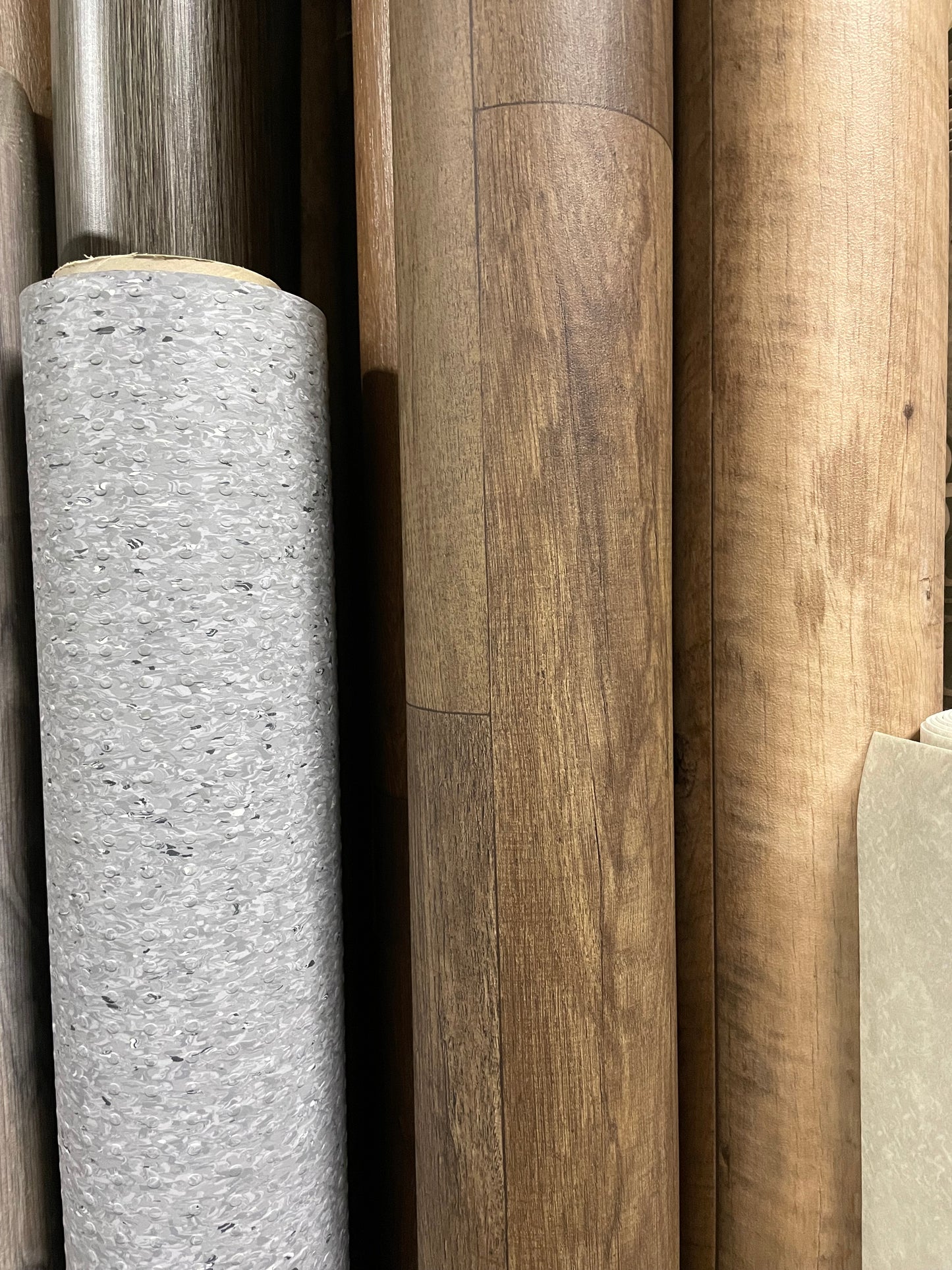 Donker Eiken Vinyl Restpartij |
2,30x4,00mtr - Vinylrestpartij.nl 