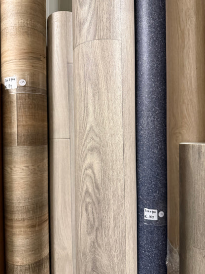 Licht Grijsbruin Eiken Vinyl Restpartij |
2,90x4,00mtr