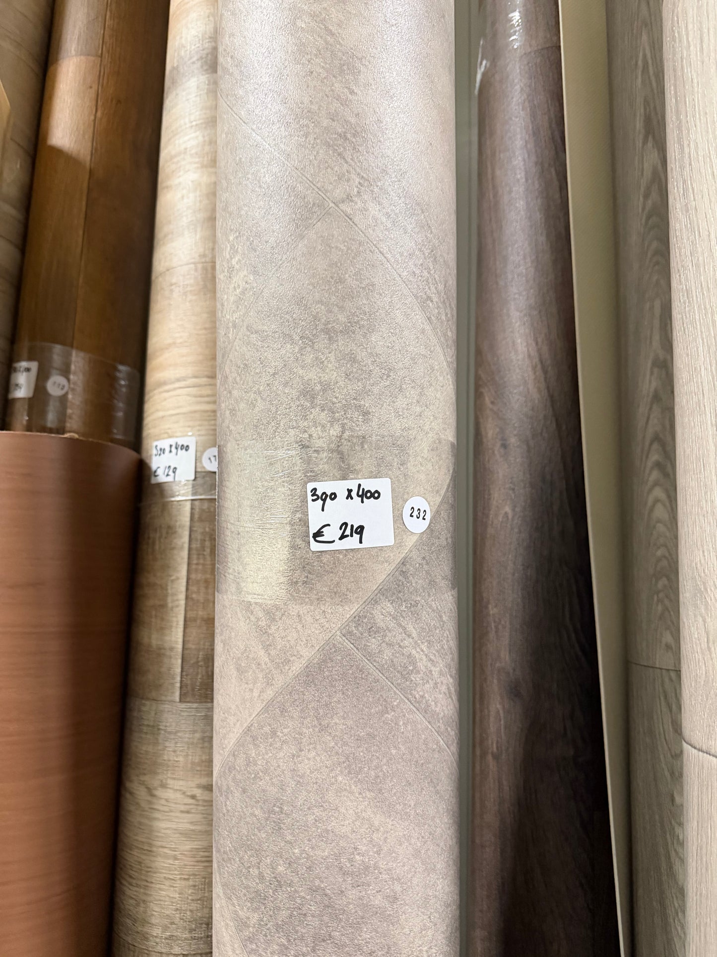 Visgraat Grijs BetonlookVinyl Restpartij |
3,90x4,00mtr