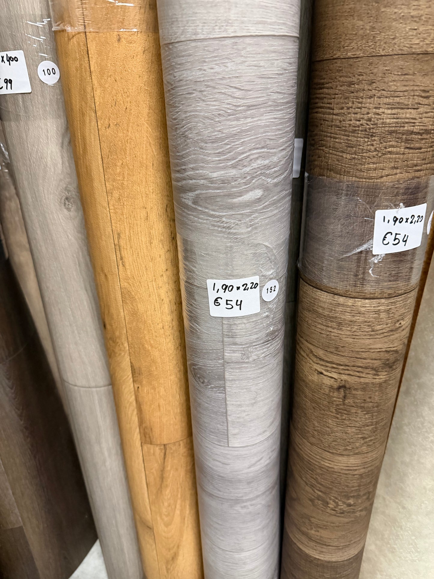 Modern Grijs Eiken Vinyl Restpartij |
1,90x2,20mtr