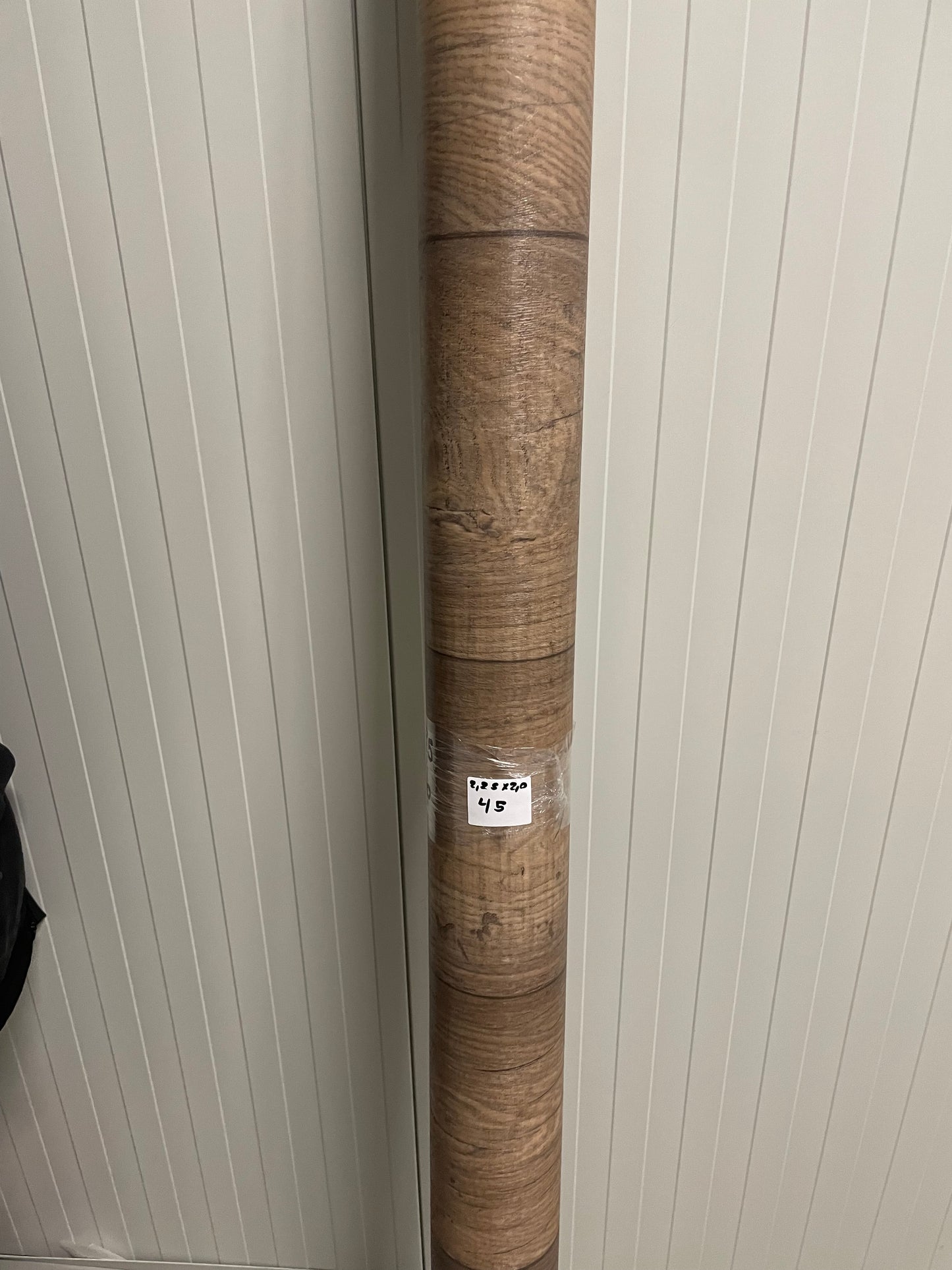 Donker Bruin Verouderd Eiken Vinyl Restpartij | 2,00x2,25mtr