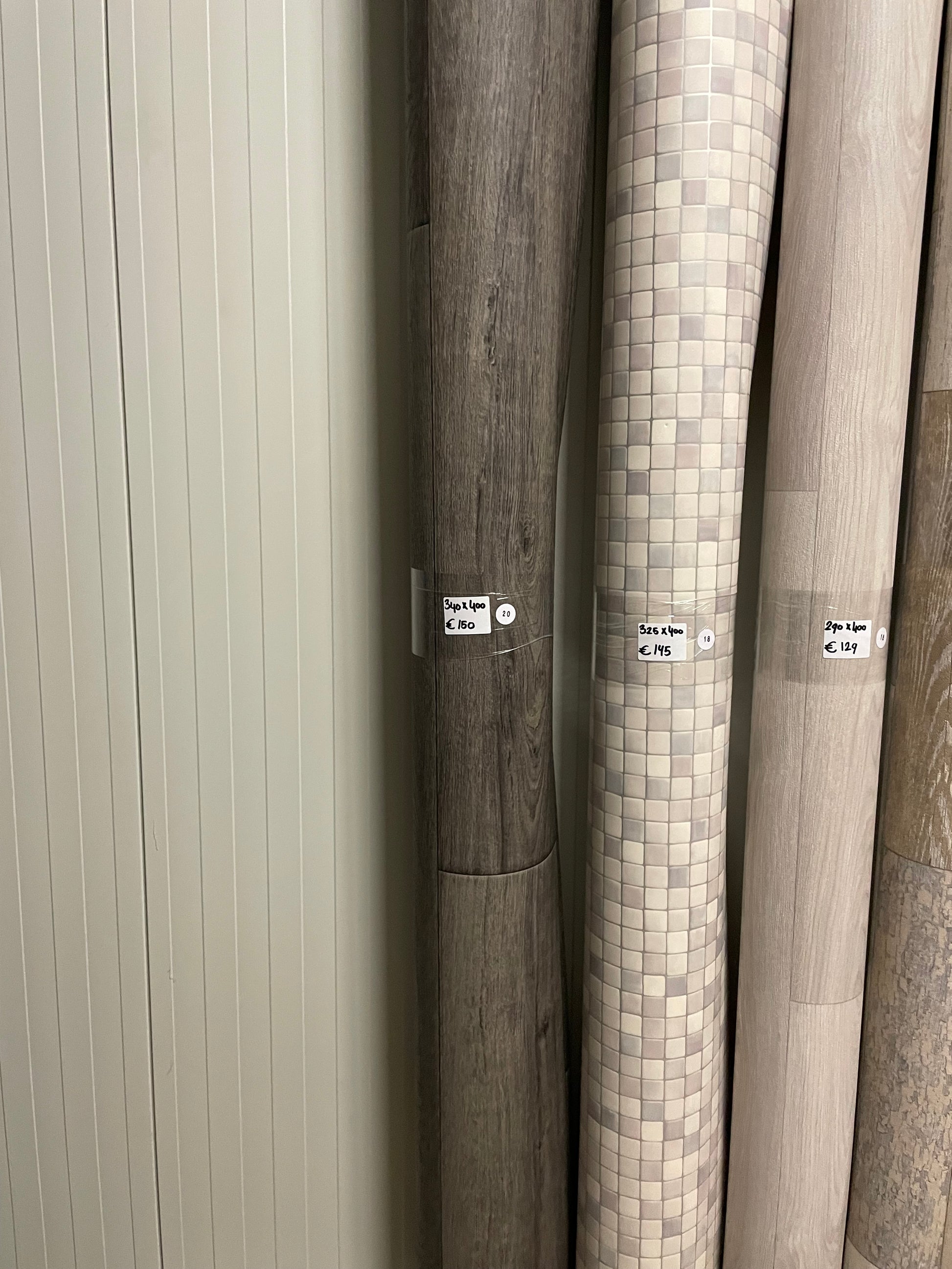 Antraciet Eiken Vinyl Restpartij |3,40x4,00mtr - Vinylrestpartij.nl 