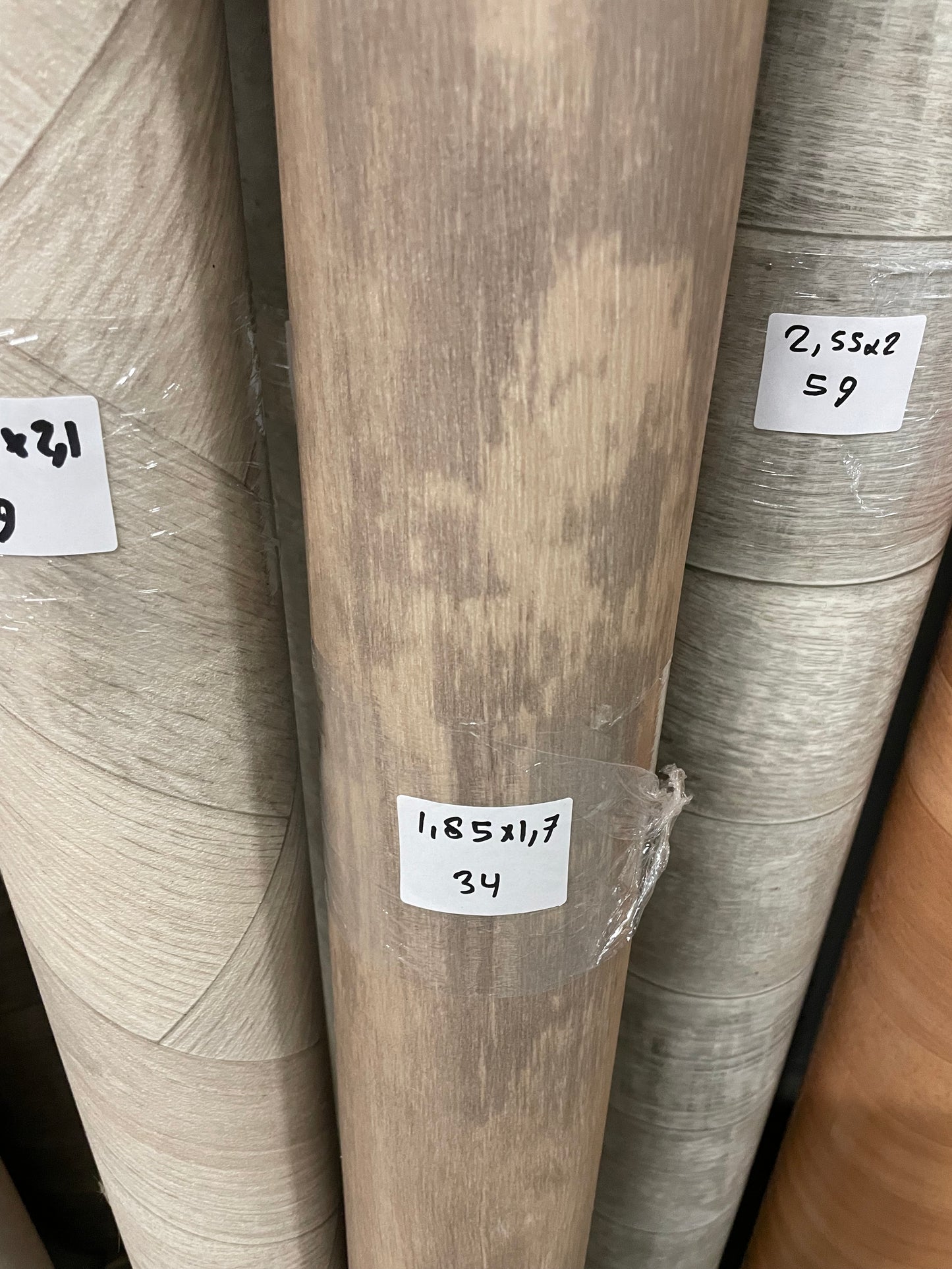 Gevlekt Bruin Eiken Vinyl Restpartij | 1,70x1,85mtr