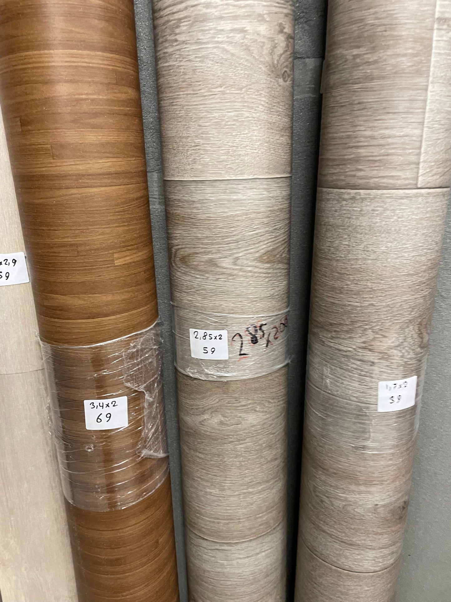 Verouderd Bruin Eiken Vinyl Restpartij | 2,00x2,85mtr