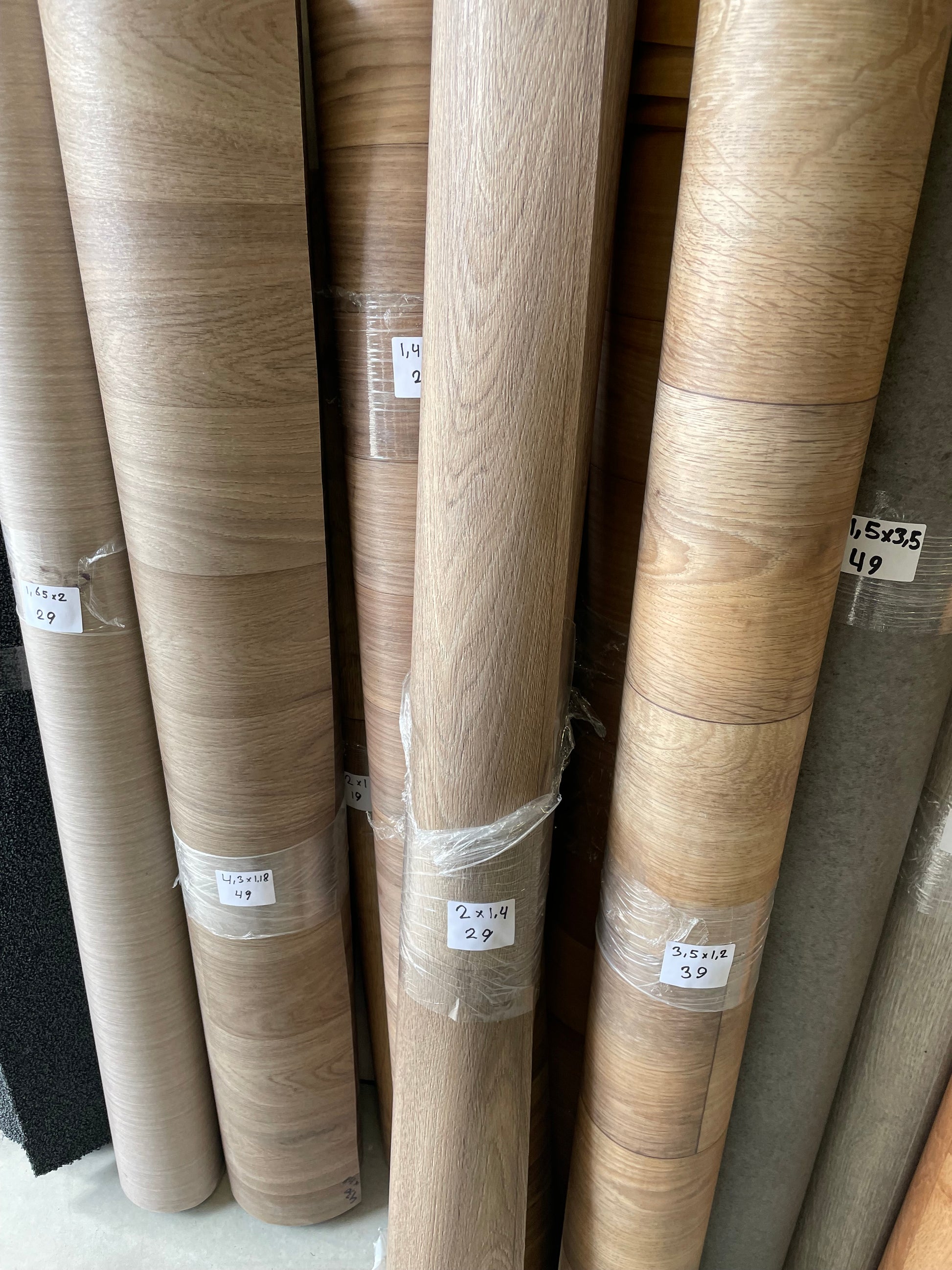 Bruin Eiken Vinyl Coupon | 1,40x2,00mtr - Vinylrestpartij.nl 