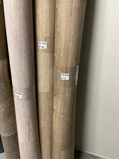 Bruin Eiken Vinyl Restpartij | 2,45x4,00mtr - Vinylrestpartij.nl 