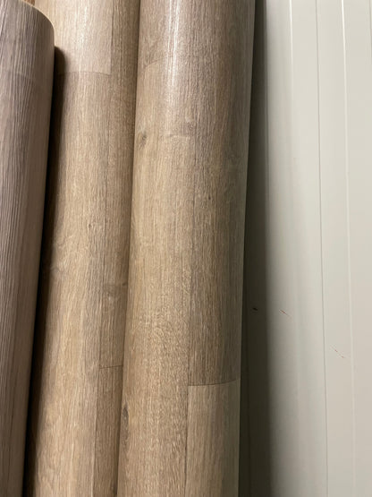 Bruin Eiken Vinyl Restpartij | 2,45x4,00mtr - Vinylrestpartij.nl 