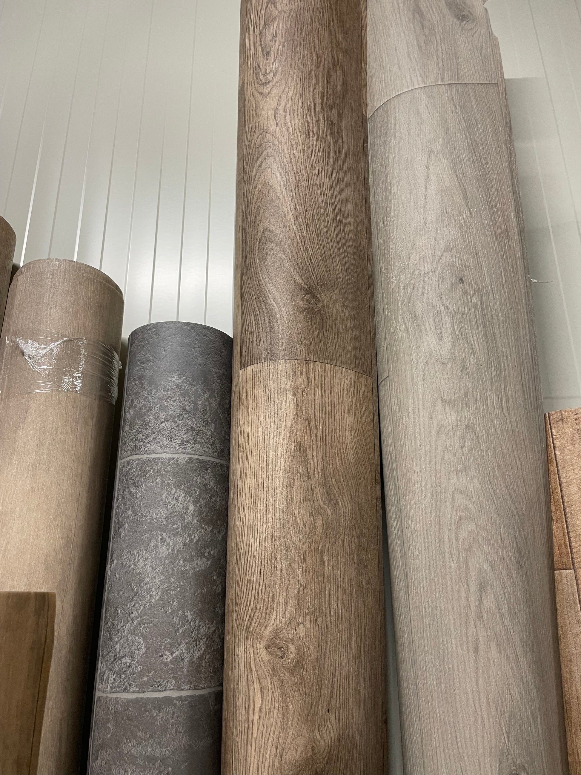 Bruin Rustiek Eiken Restpartij | 3,55x4,00mtr - Vinylrestpartij.nl 