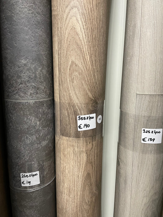 Bruin Rustiek Eiken Restpartij | 3,55x4,00mtr - Vinylrestpartij.nl 