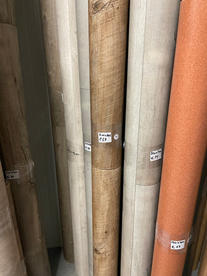 Bruin Rustiek Eiken Vinyl Restpartij | 2,05x2,95mtr - Vinylrestpartij.nl 
