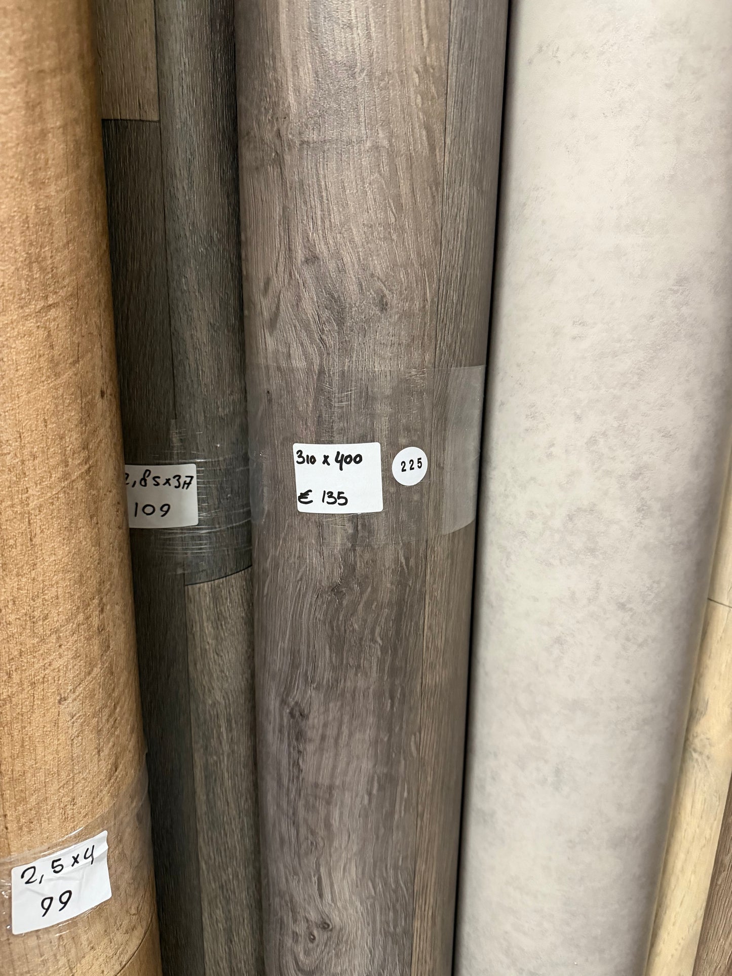 Donker Grijs Eiken Project Vinyl Restpartij |
3,10x4,00mtr