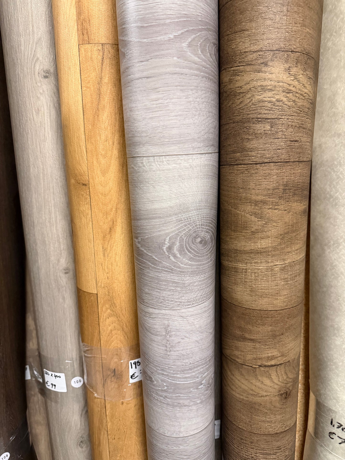 Modern Grijs Eiken Vinyl Restpartij |
1,90x2,20mtr