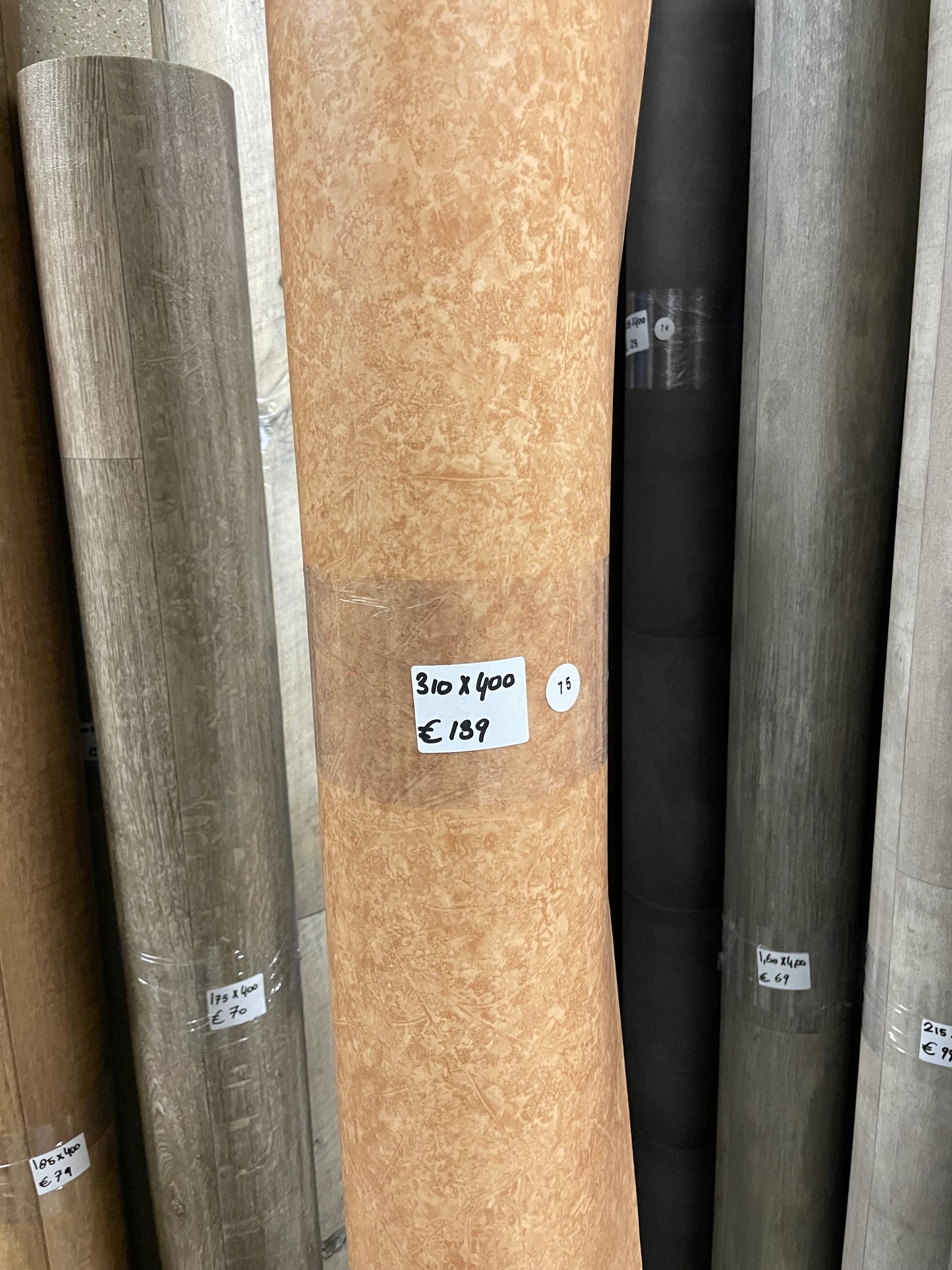Creme Gemarmerd Vinyl Restpartij | 3,10x4,00mtr - Vinylrestpartij.nl 