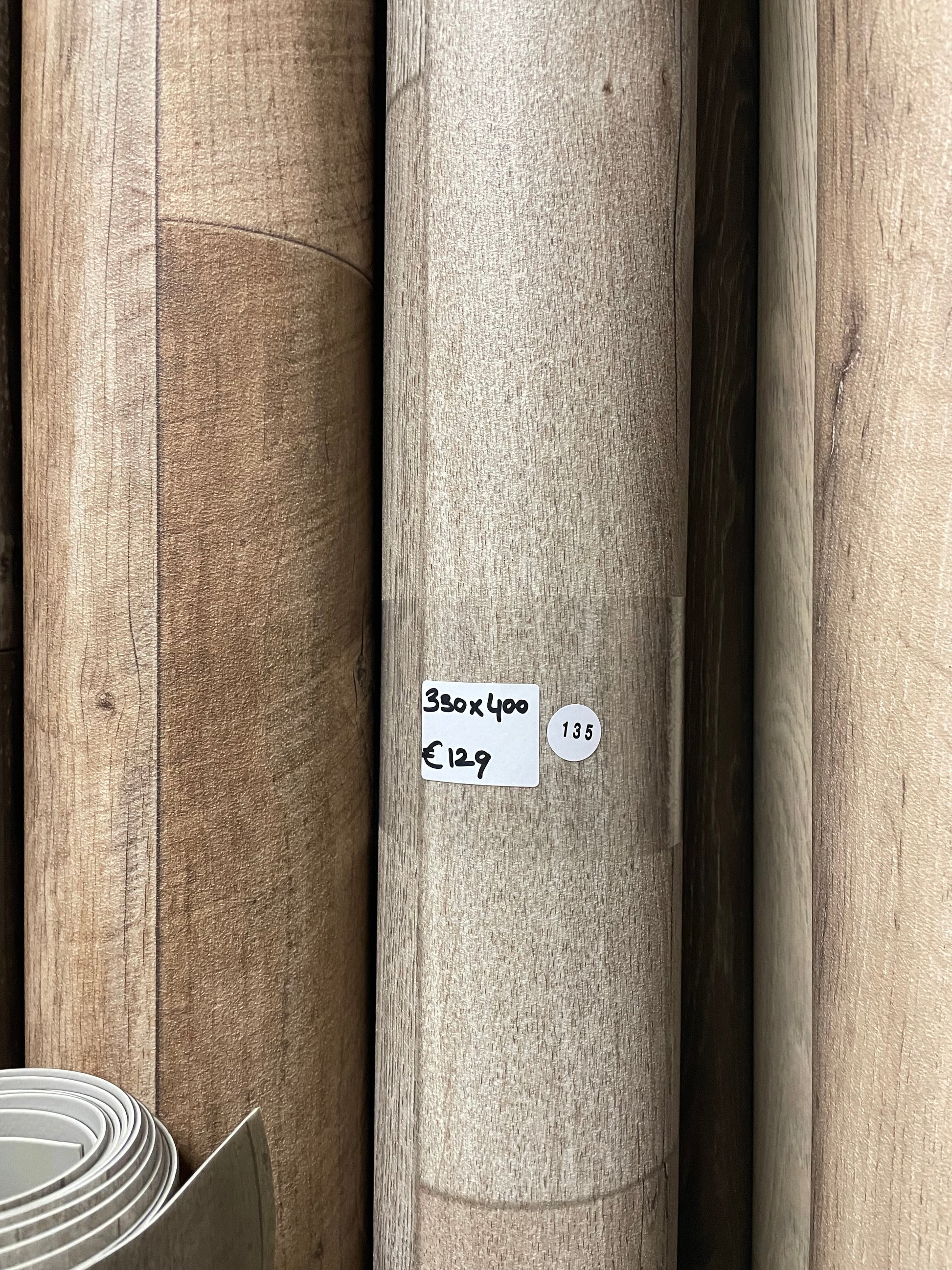 Modern Bruin Eiken Vinyl Restpartij |
3,50x4,00mtr - Vinylrestpartij.nl 