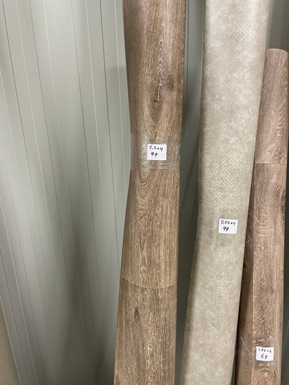 Donkerbruin Eiken Vinyl Restpartij | 2,50x4,00mtr - Vinylrestpartij.nl 