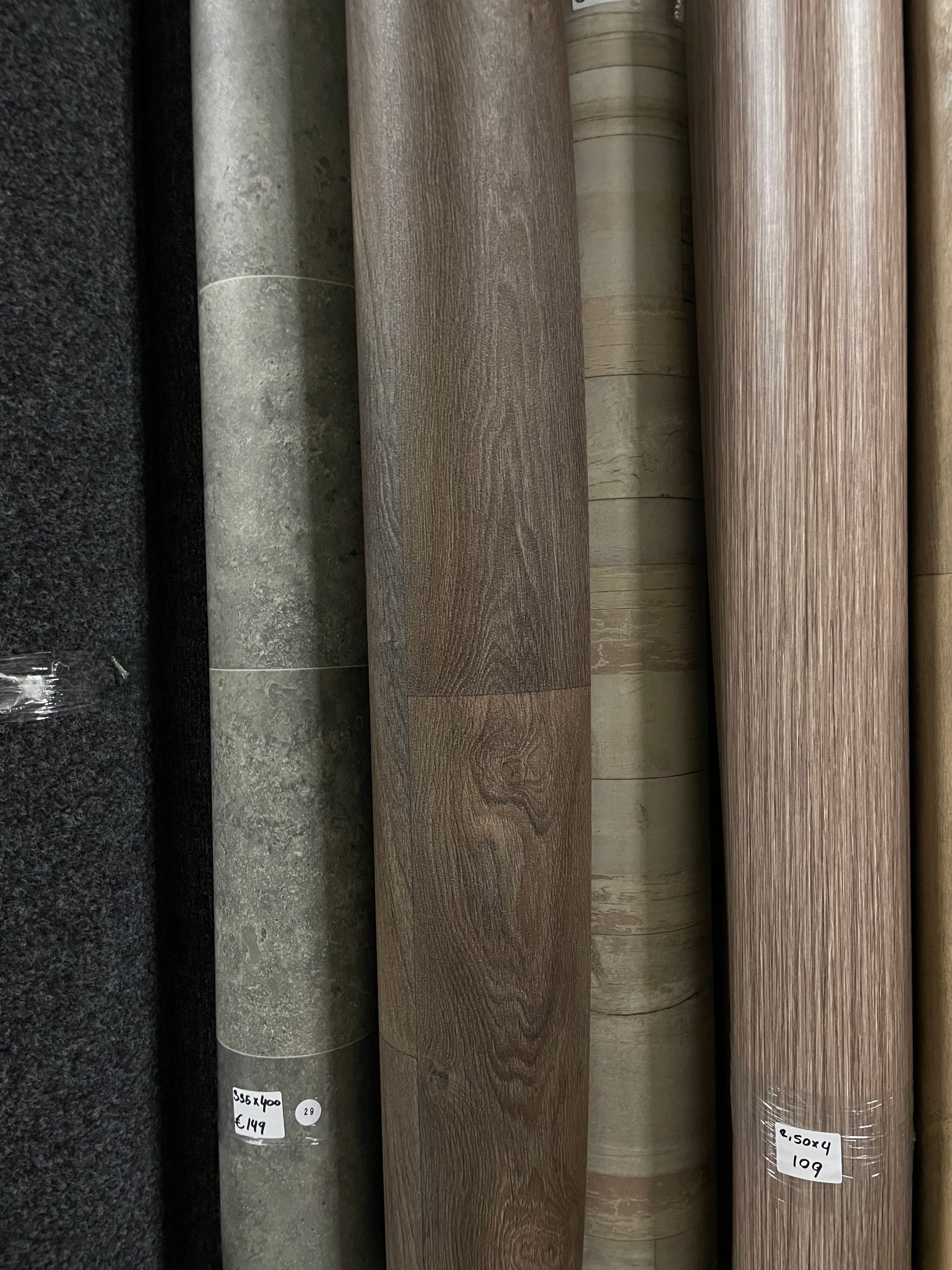 Donkerbruin Eiken Vinyl Restpartij | 3,60x4,00mtr - Vinylrestpartij.nl 