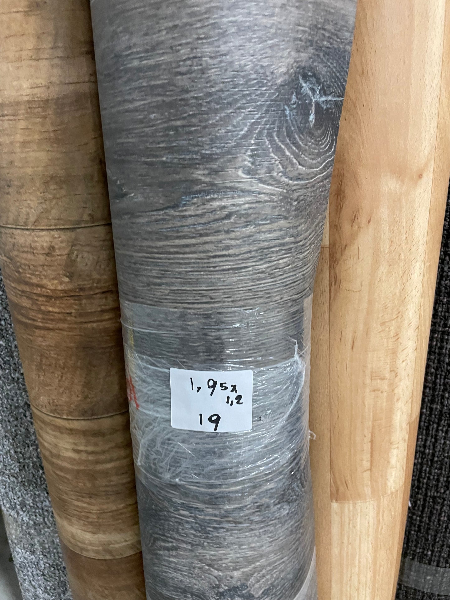 Donkergrijs Eiken Vinyl Restpartij | 1,20x1,95mtr - Vinylrestpartij.nl 