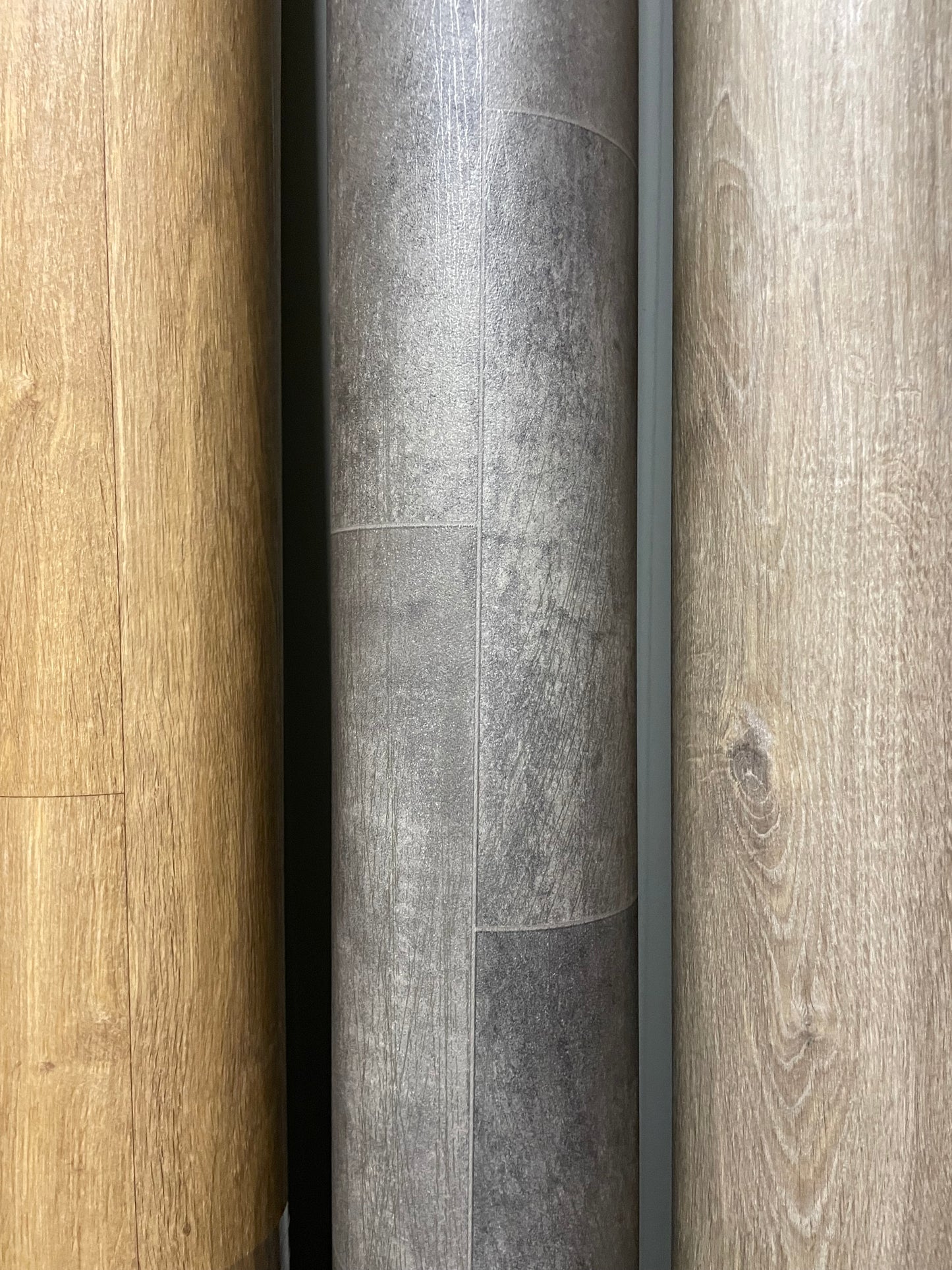 Donkergrijs Tegellook Vinyl Restant | 2,55x4,00mtr - Vinylrestpartij.nl 