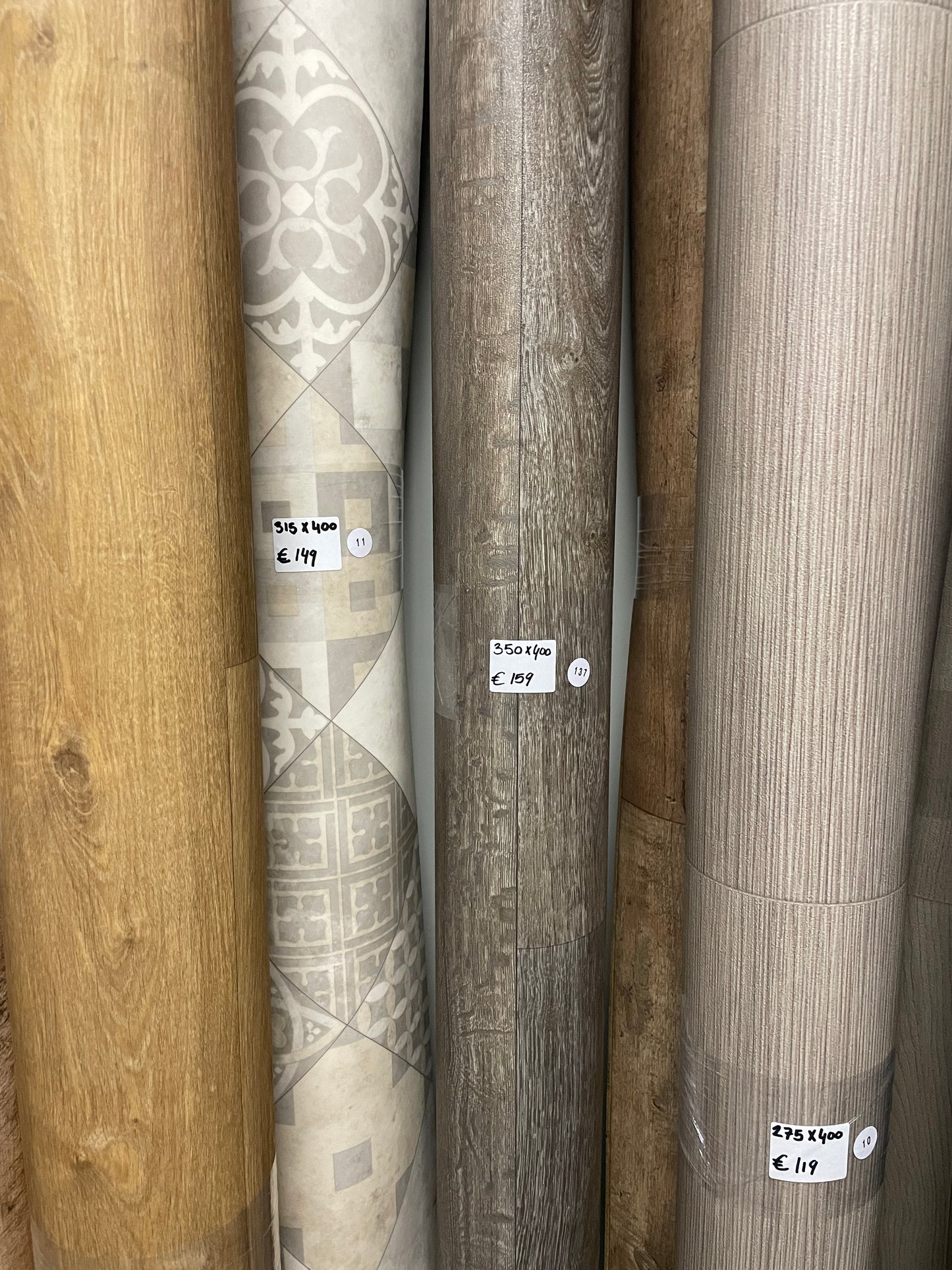 Bruin Rustiek Eiken Vinyl Restpartij |
3,50x4,00mtr - Vinylrestpartij.nl 