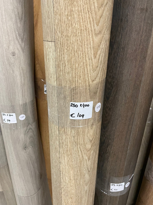 Eiken Vinyl Restpartij |
2,50x4,00mtr - Vinylrestpartij.nl 