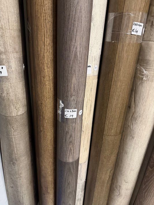 Donker Gerookt Eiken Vinyl Restpartij | 2,10x3,50mtr (7,4m2)