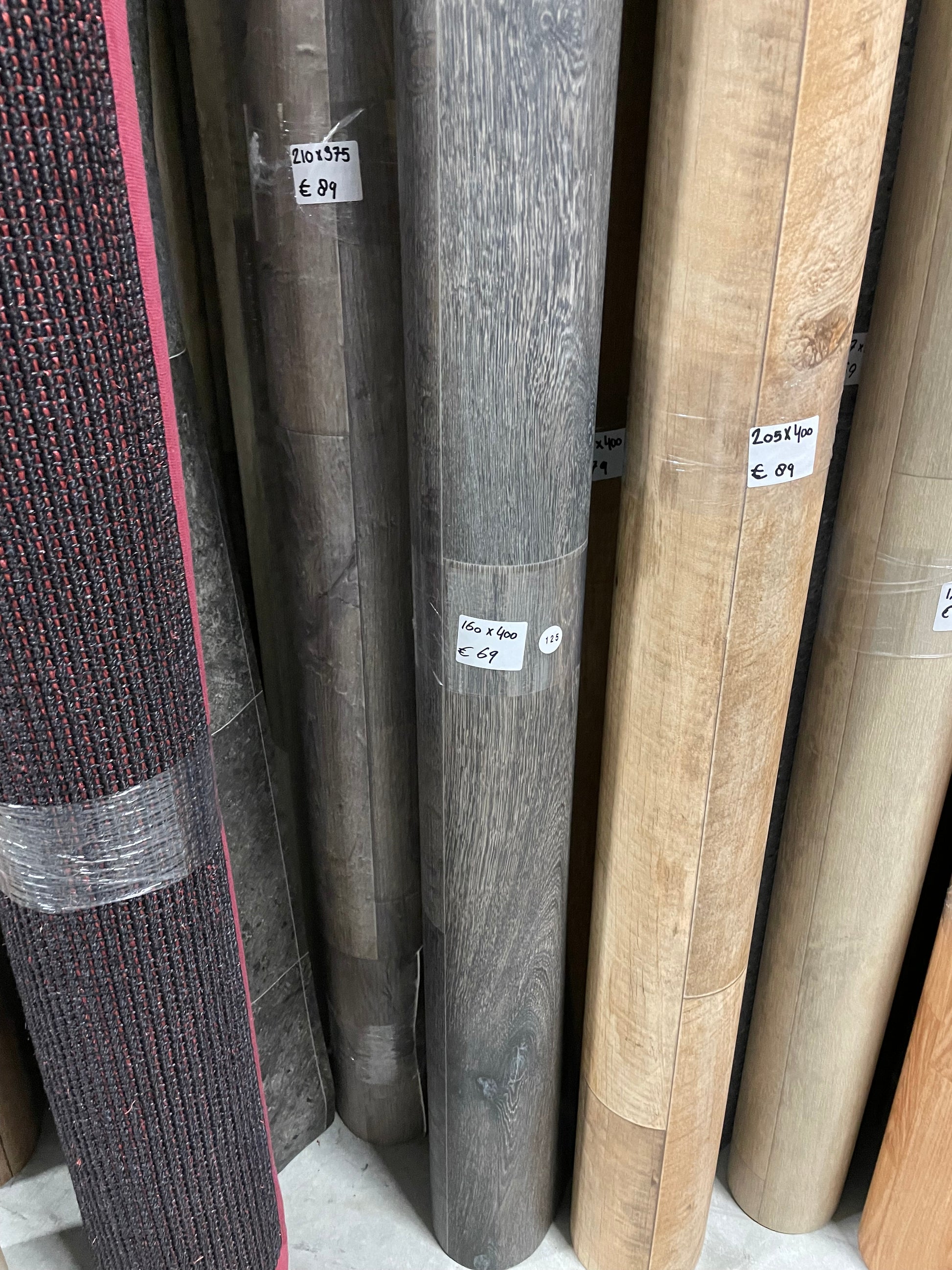 Donker Gerookt Eiken Vinyl Restpartij |
1,60x4,00mtr - Vinylrestpartij.nl 