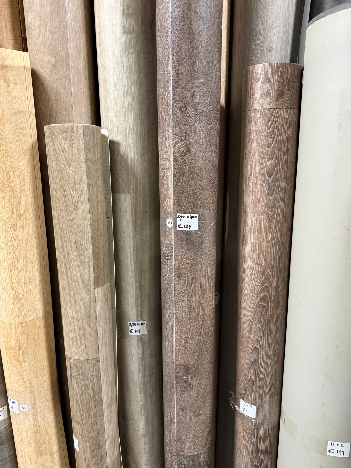 Grijsbruin Rustiek Eiken Vinyl Restpartij |
2,90x4,00mtr - Vinylrestpartij.nl 