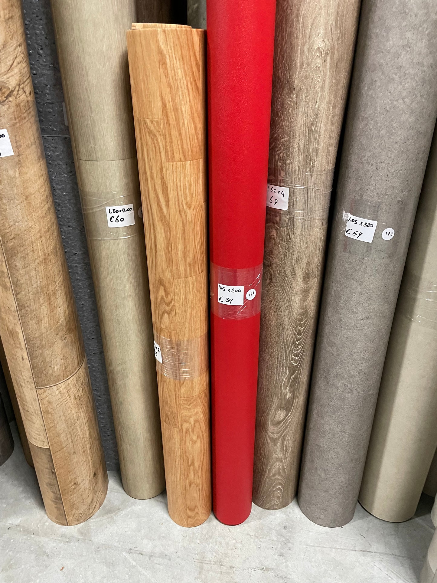 Rood Vinyl Restpartij |
1,45x2,00mtr - Vinylrestpartij.nl 