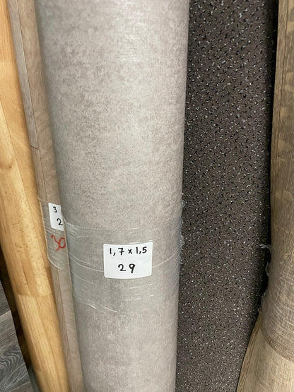 Grijs Betonlook Tegelmotief Vinyl Restpartij | 1,50x1,70mtr - Vinylrestpartij.nl 