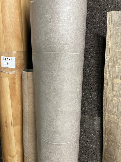 Grijs Betonlook Tegelmotief Vinyl Restpartij | 1,50x1,70mtr - Vinylrestpartij.nl 