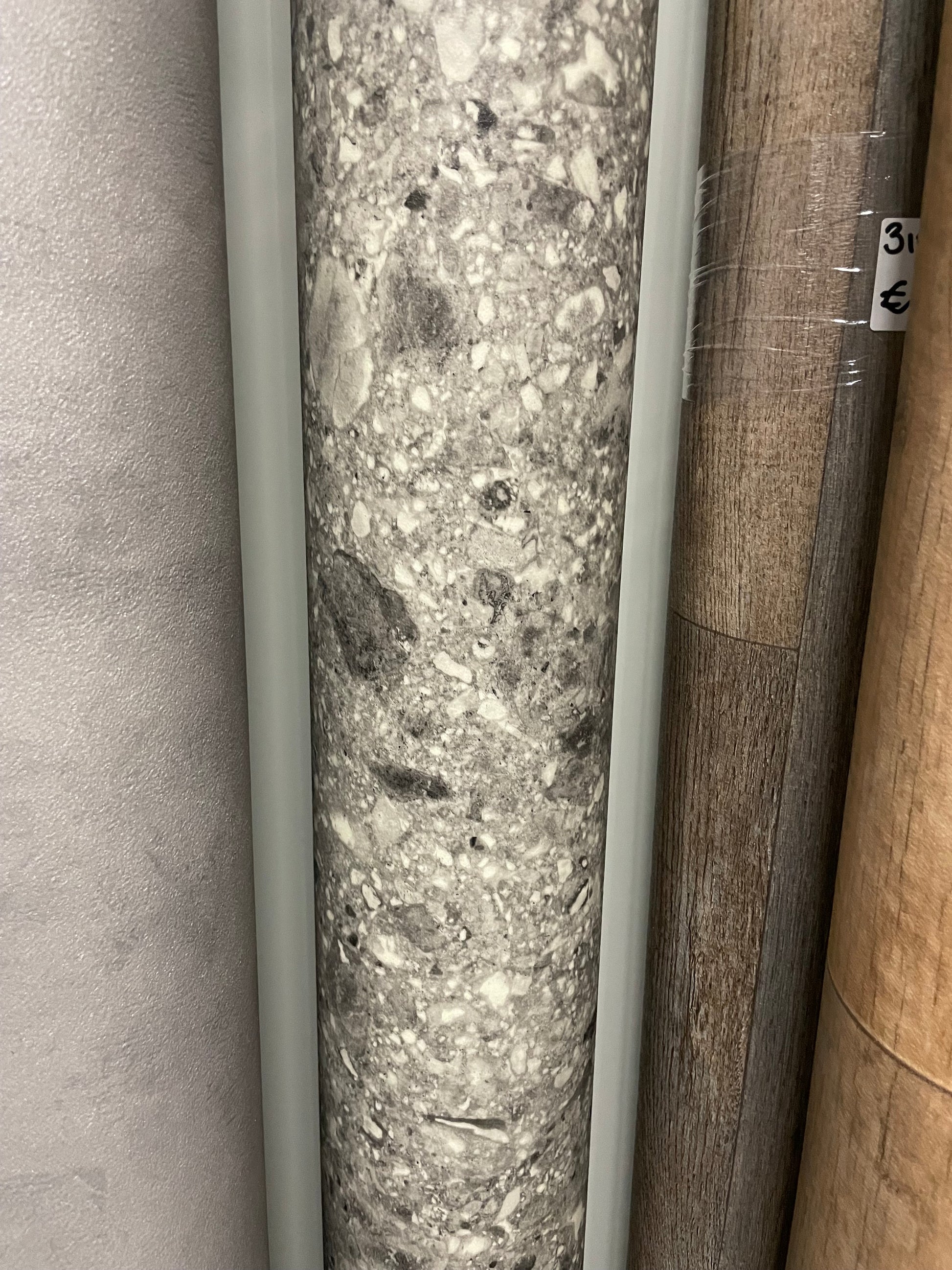 Grijs Terrazzo Vinyl Restpartij | 3,65x3,90mtr - Vinylrestpartij.nl 