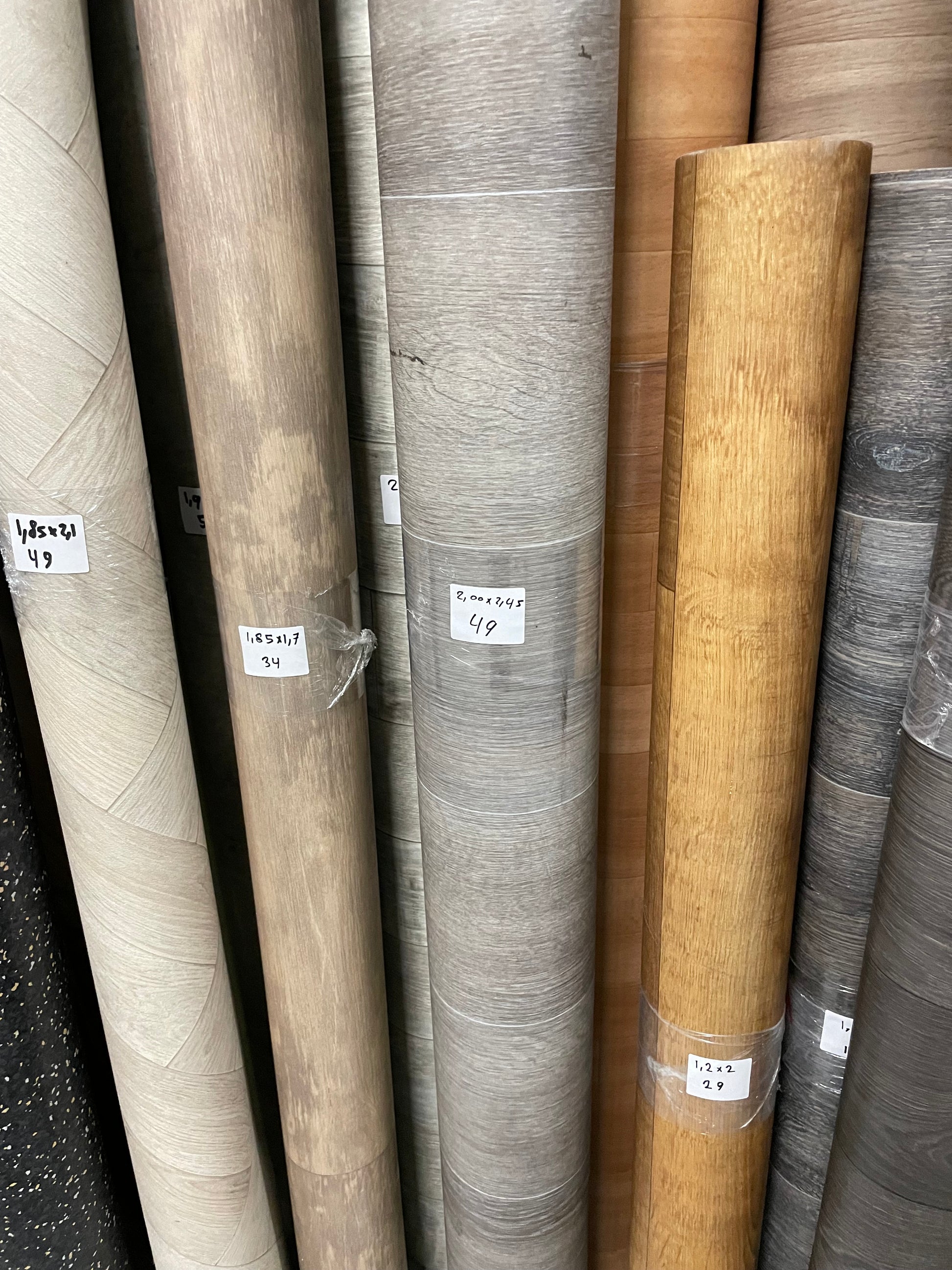 Grijs Verouderd Eiken Vinyl Restpartij | 2,00x2,45mtr - Vinylrestpartij.nl 