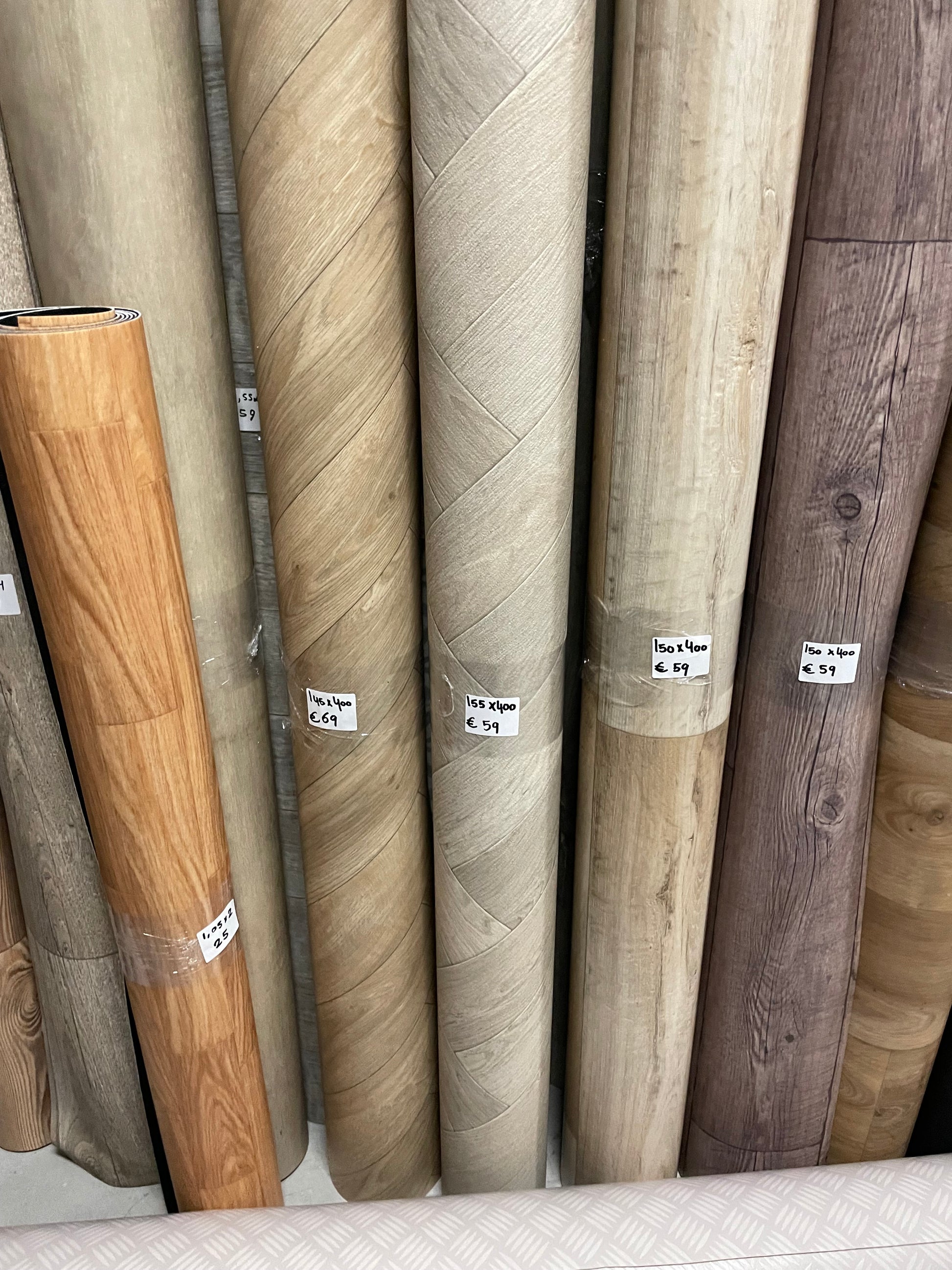 Grijs Visgraat Vinyl Restpartij | 1,55x4,00mtr - Vinylrestpartij.nl 