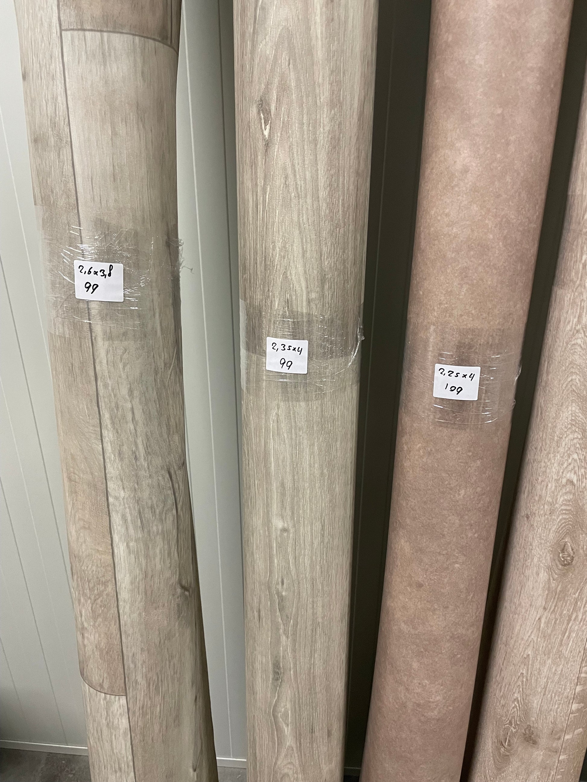 Grijsbruin Eiken Vinyl Restpartij | 2,35x4,00mtr - Vinylrestpartij.nl 