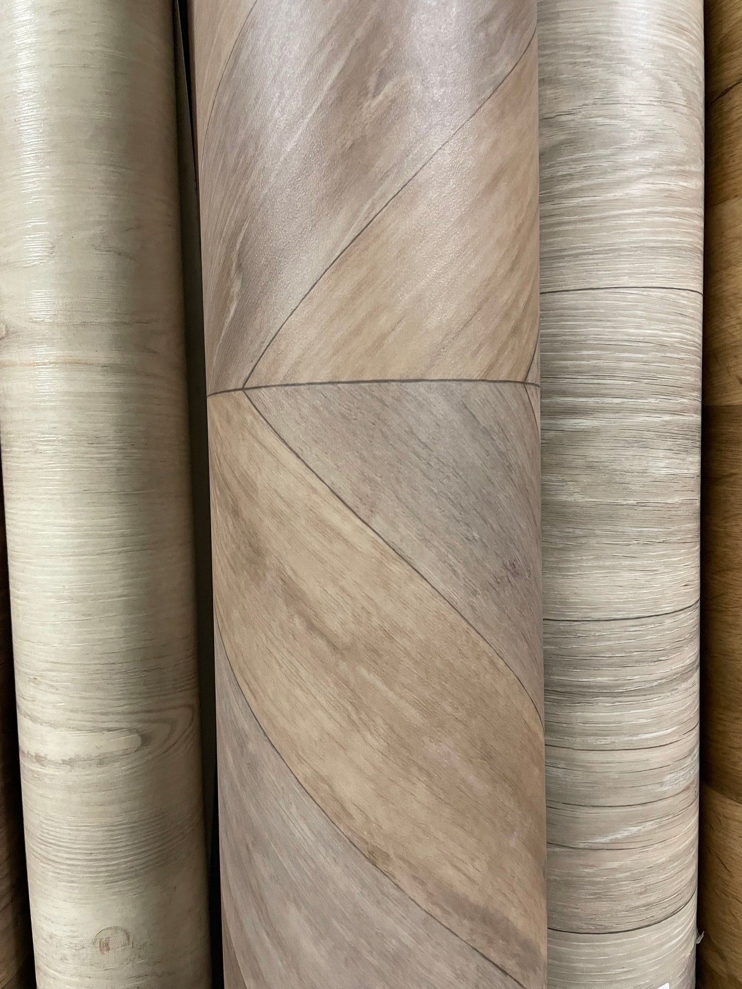 Grijsbruin Eiken Vinyl Visgraat Restpartij | 2,00x2,25mtr - Vinylrestpartij.nl 