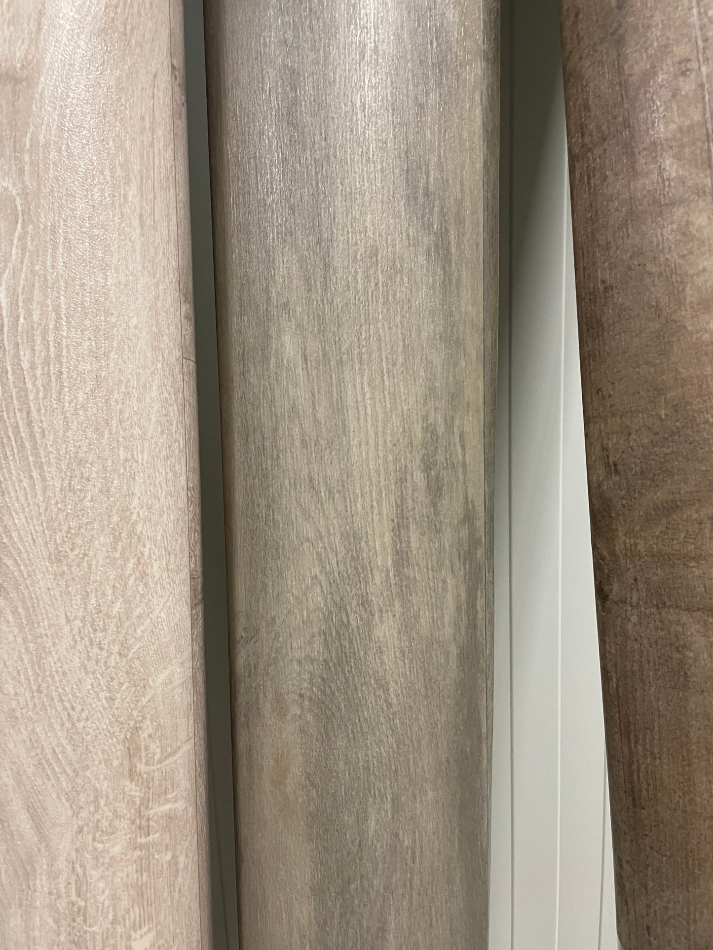 Grijsbruin Landelijk Eiken Vinyl Restant | 2,00x4,00mtr - Vinylrestpartij.nl 