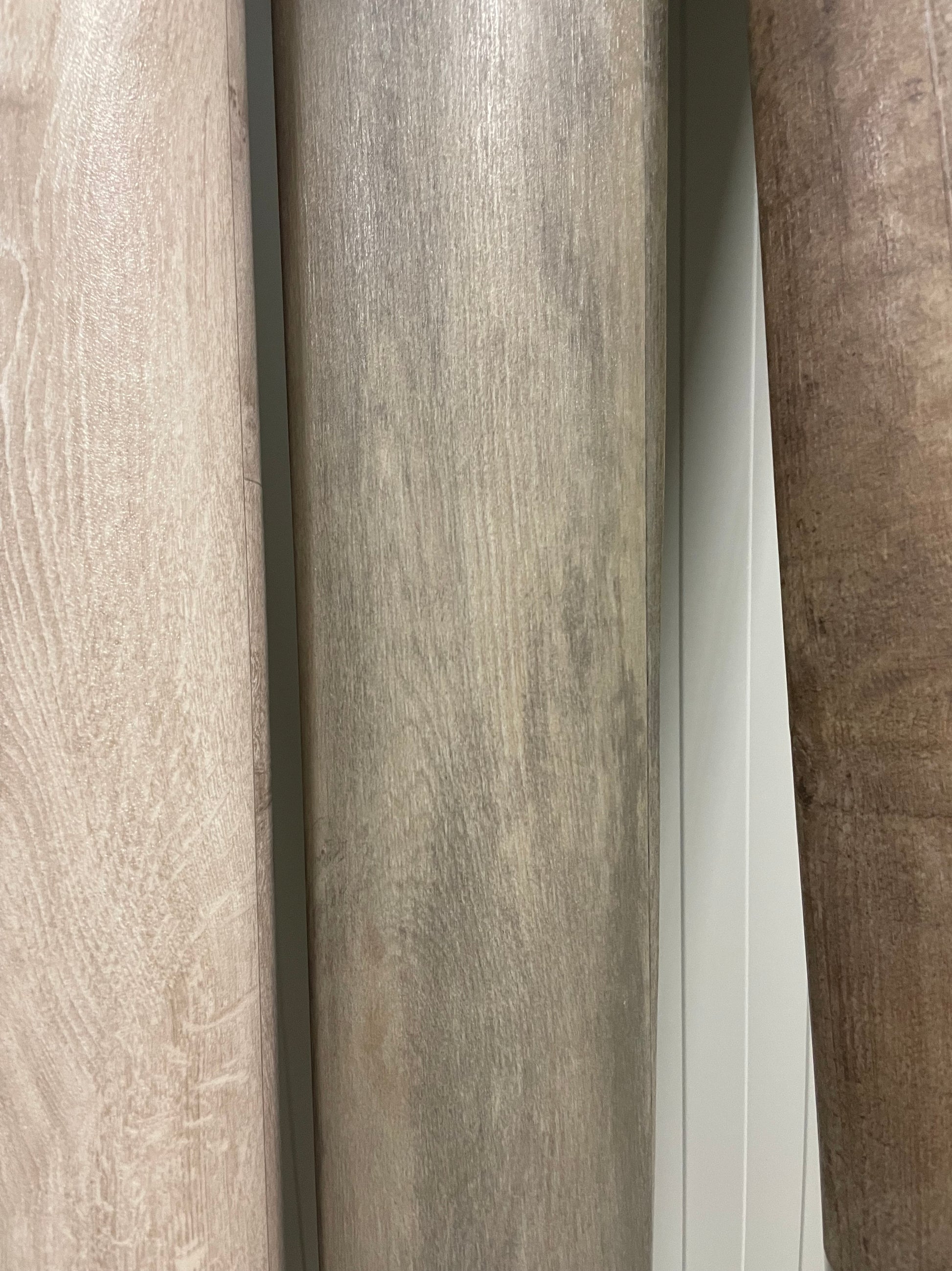 Grijsbruin Landelijk Eiken Vinyl Restant | 2,00x4,00mtr - Vinylrestpartij.nl 