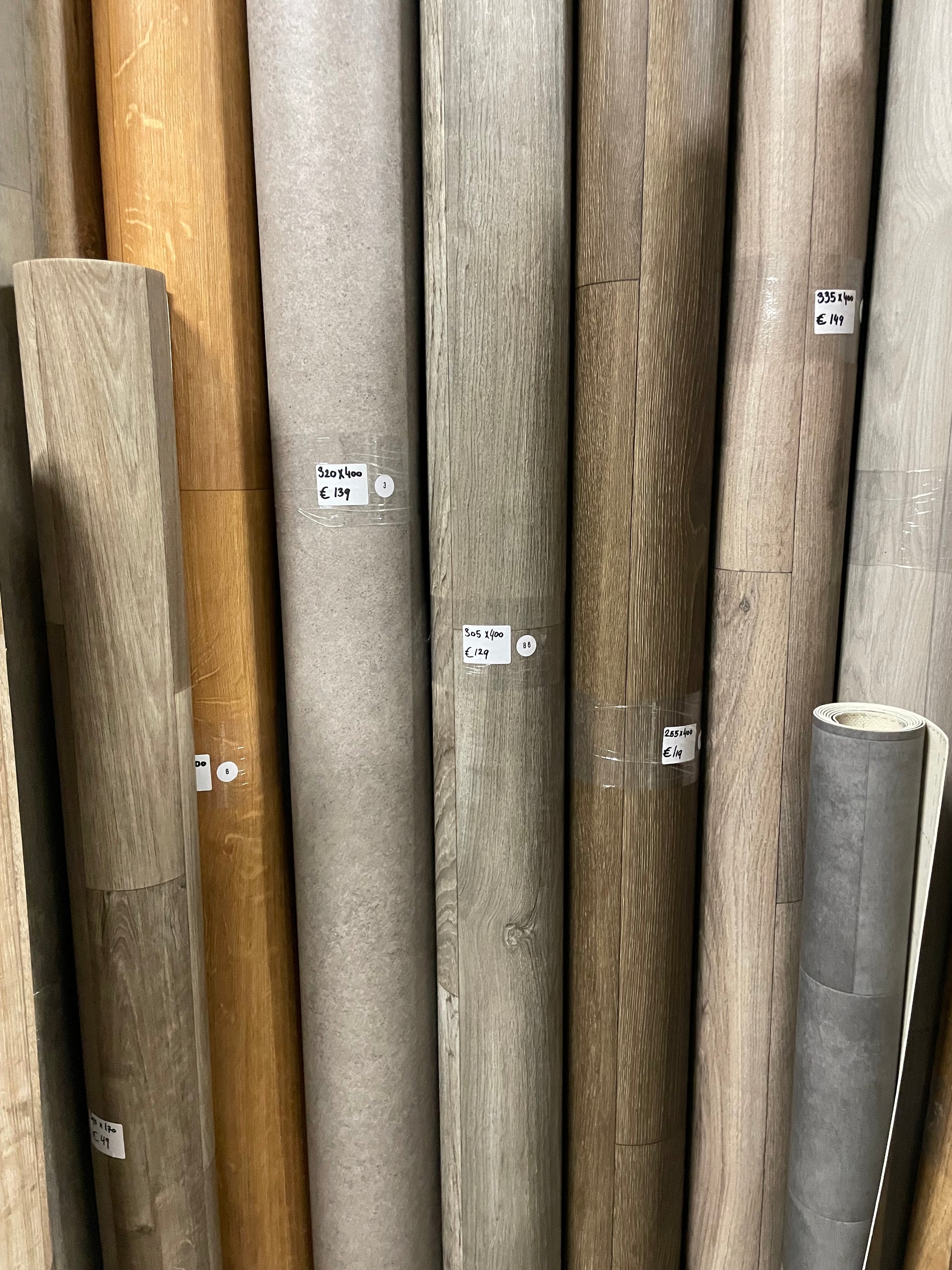 Grijsbruin Modern Eiken Vinyl Restpartij | 3,05x4,00mtr - Vinylrestpartij.nl 